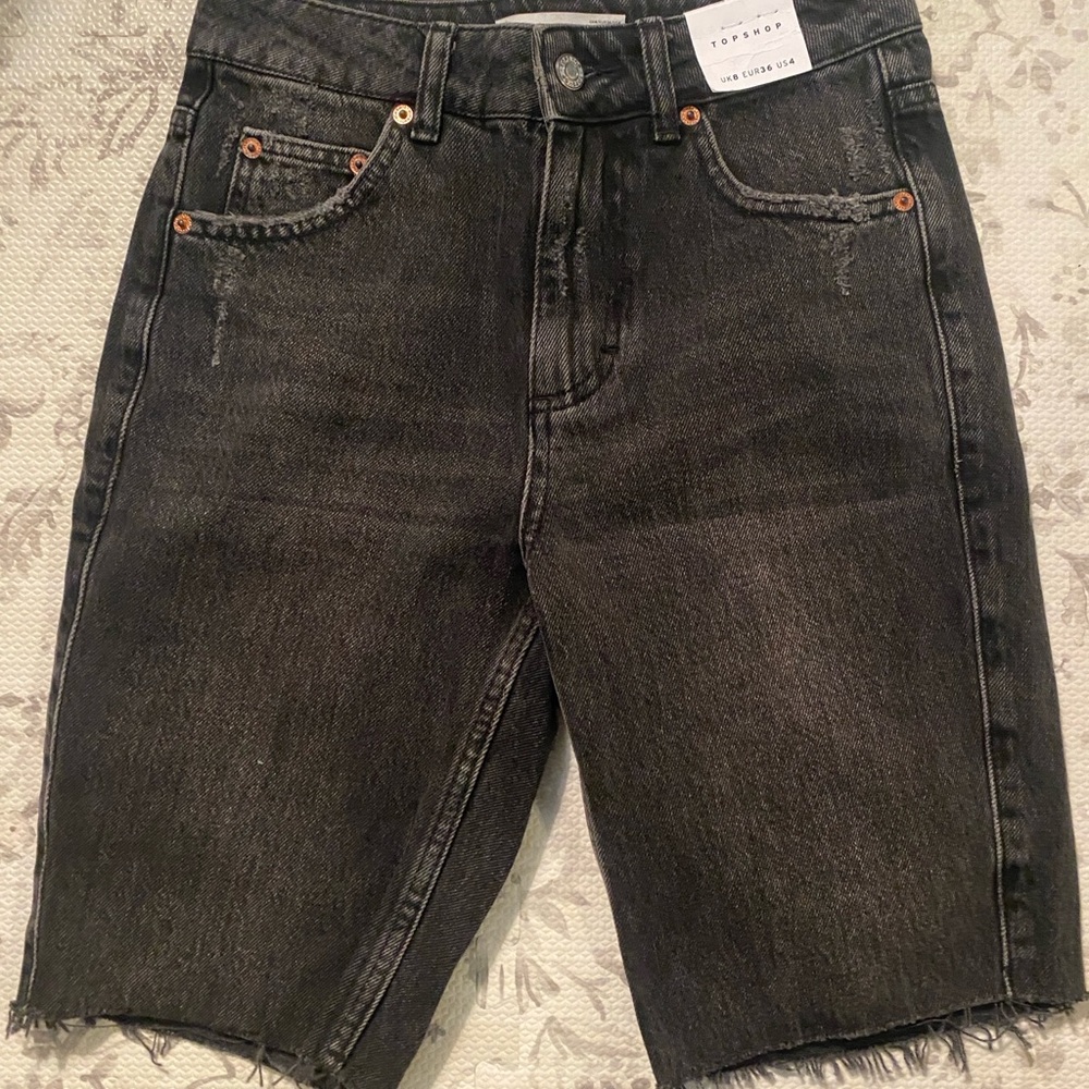 Topshop Size 4 Jean shorts